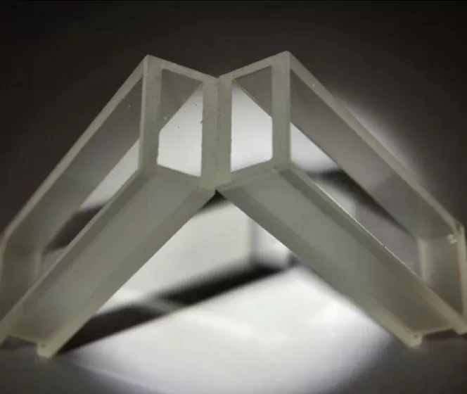 تطبيقات ﻿ مكعب الكوارتز